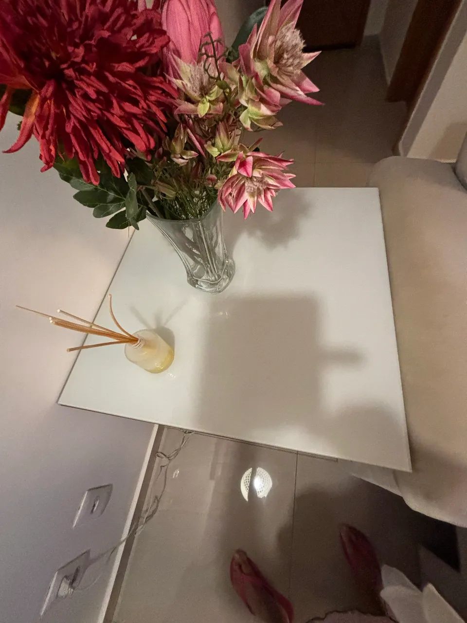 Sofá e mesa lindíssimos