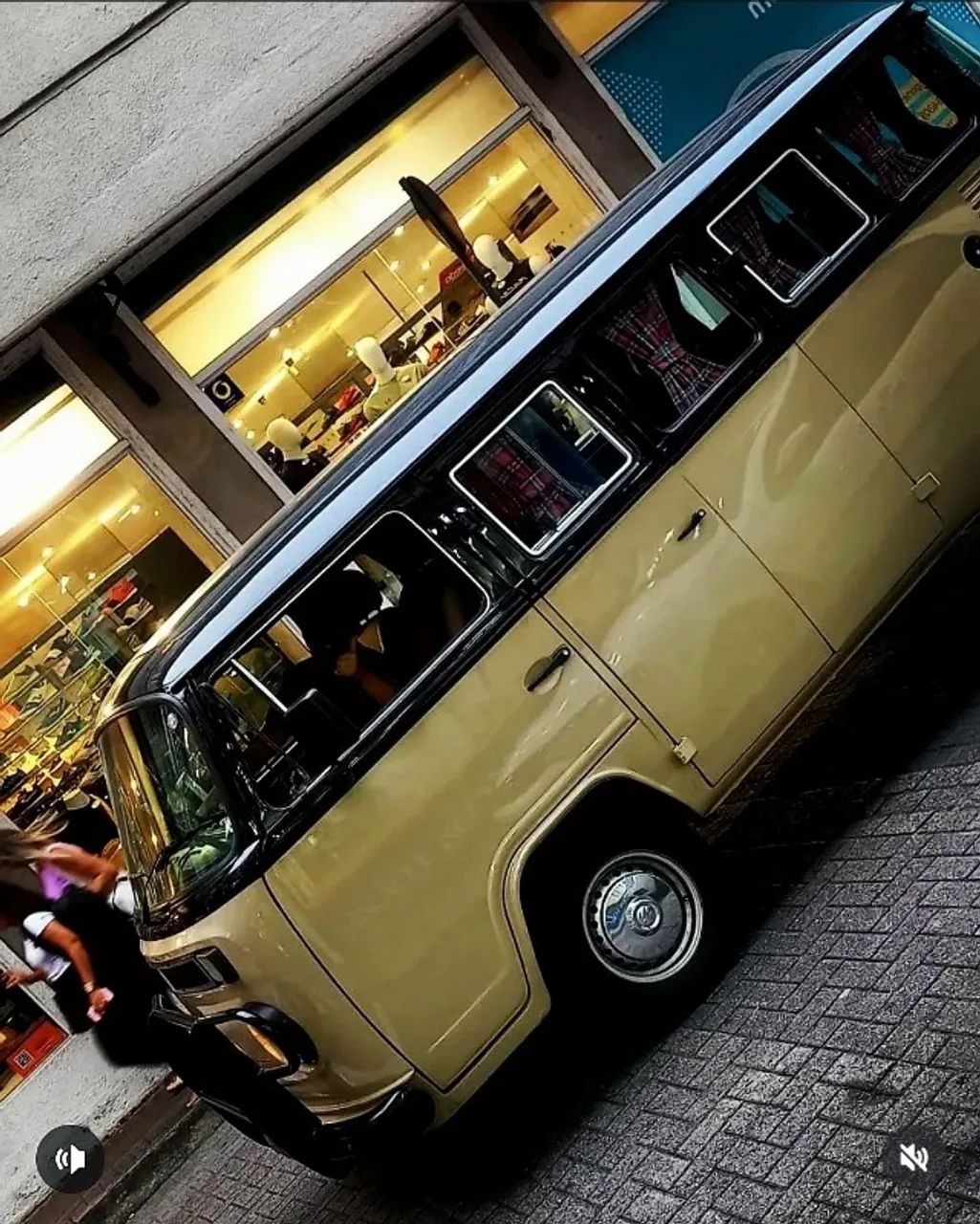 Volkswagen Kombi Standard/ Luxo/ Serie Prata 1995