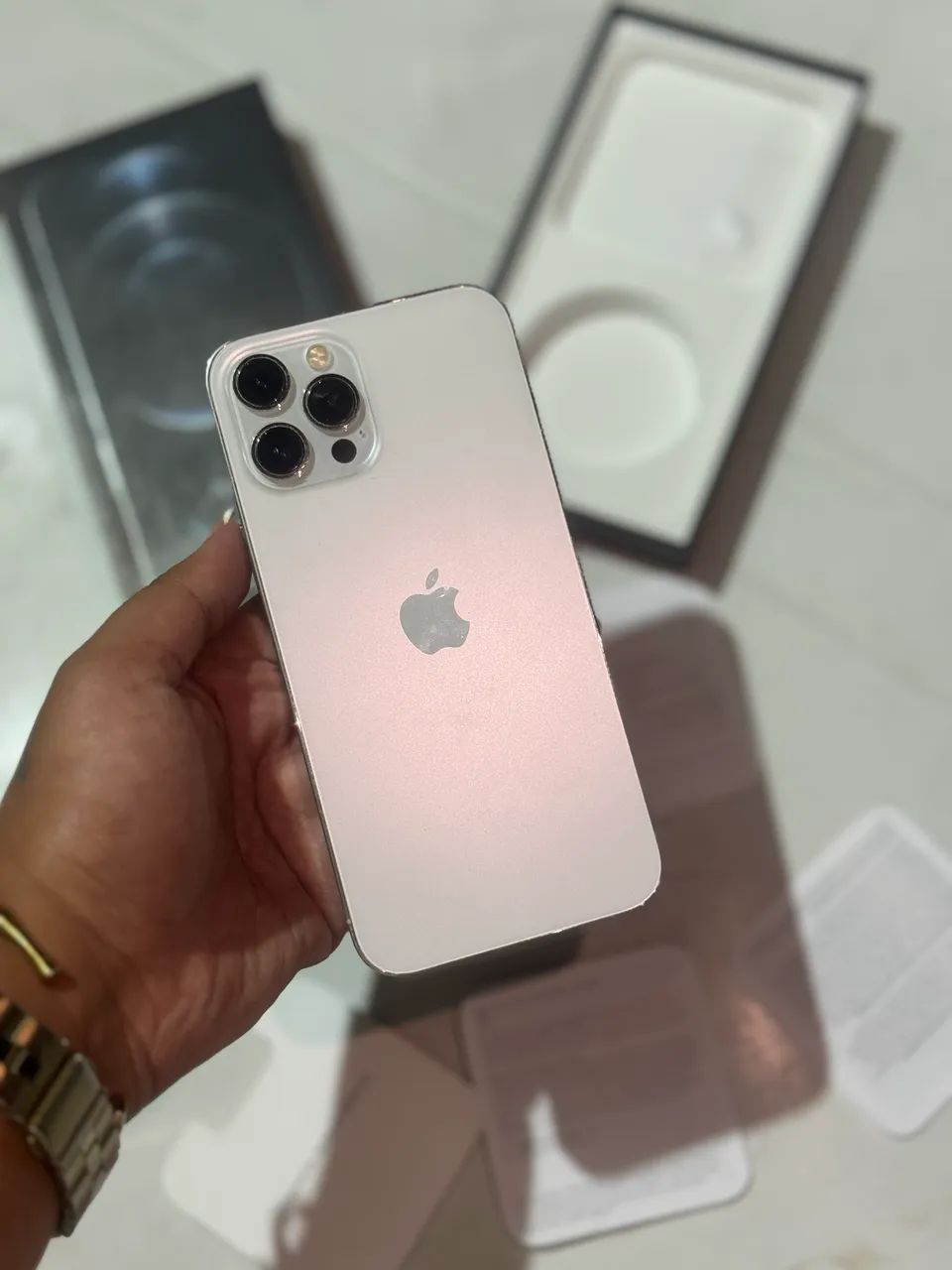 iPhone 12 Pro Max - Celulares e Smartphones - Santo Elias