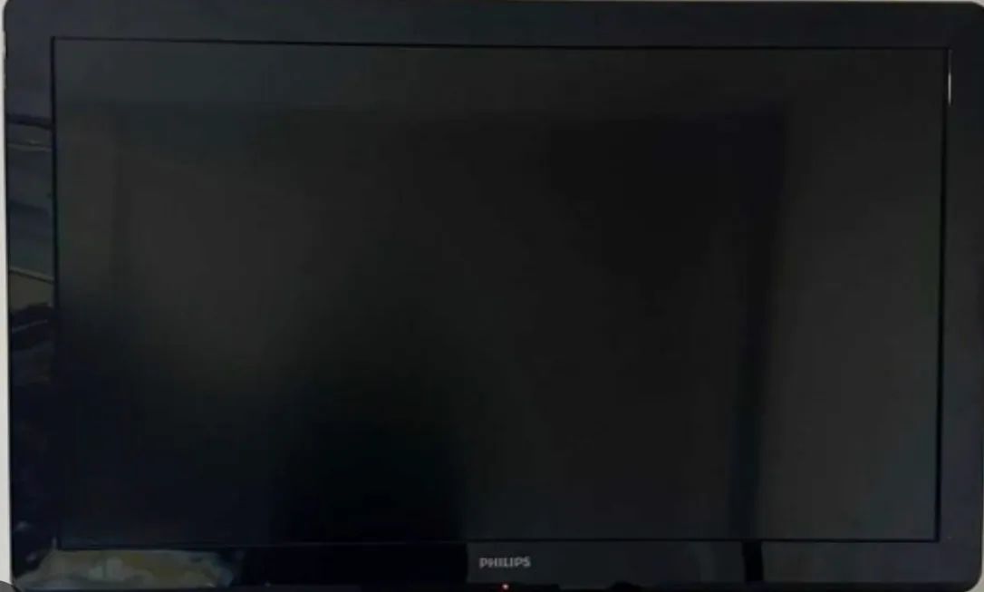Tv Philips 32 polegadas. 