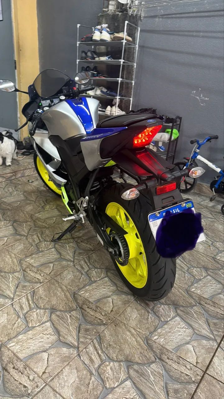 R15 yamaha  - Foto 3