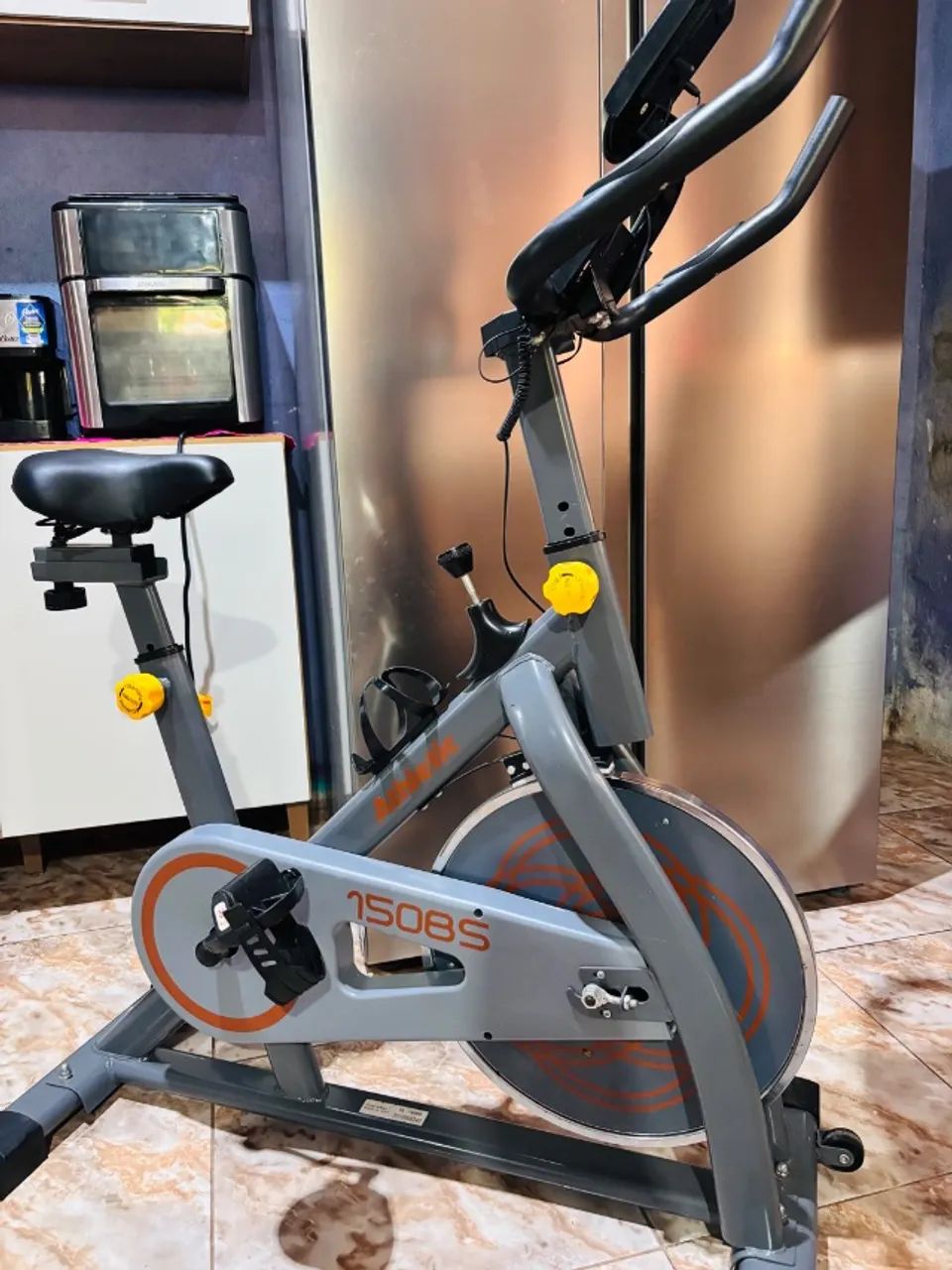 Bicicleta de academia - Foto 2