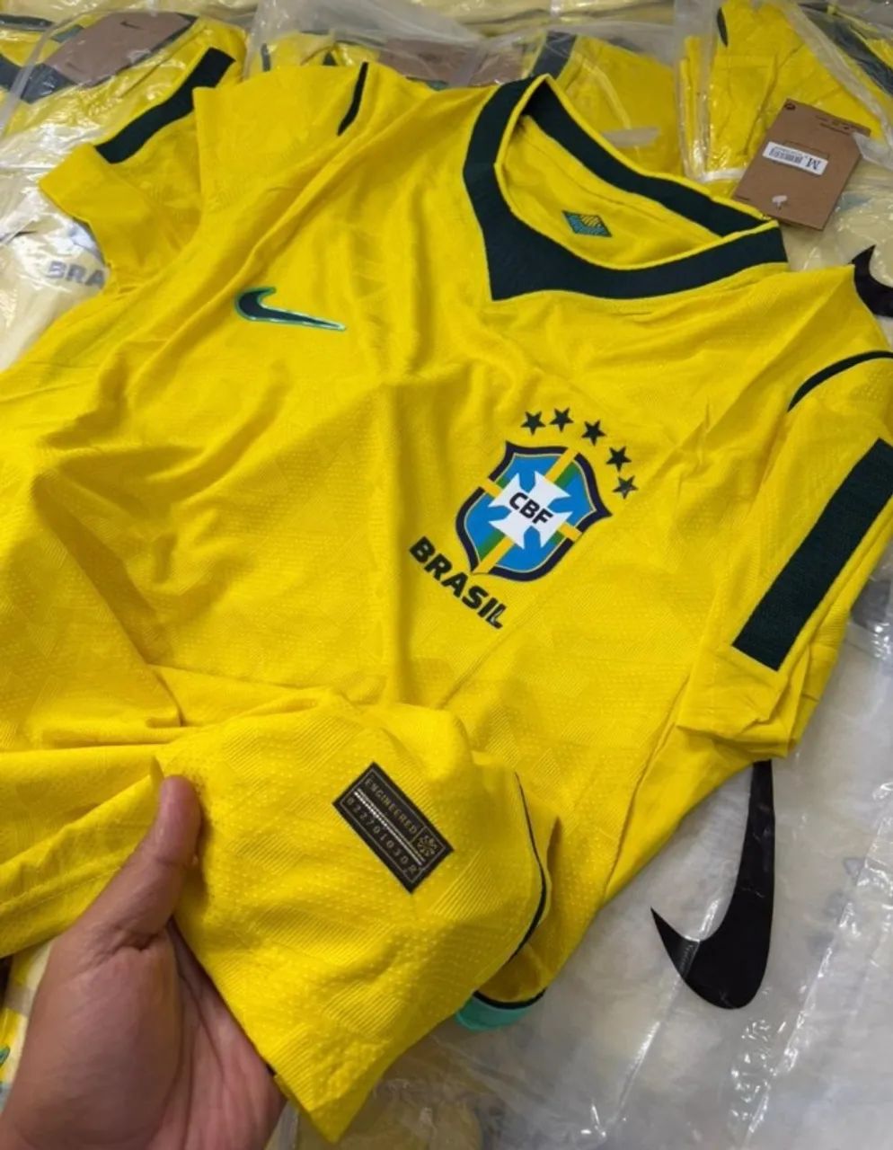 Camisa Brasil Amarela. 