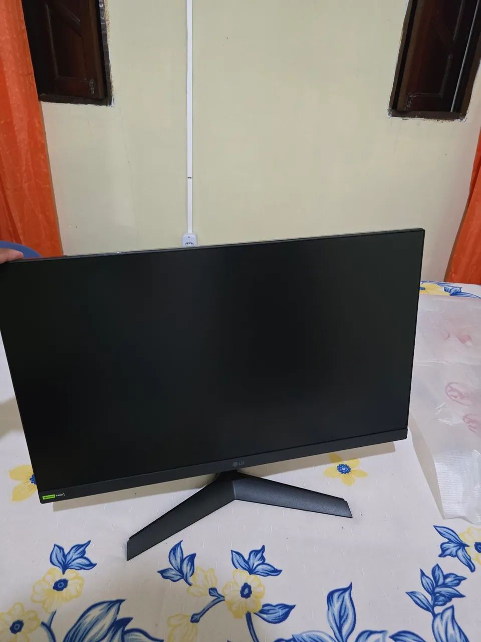 LG UltraGear 24" Gaming Monitor, 180Hz – Excellent Condition / Very Light Use