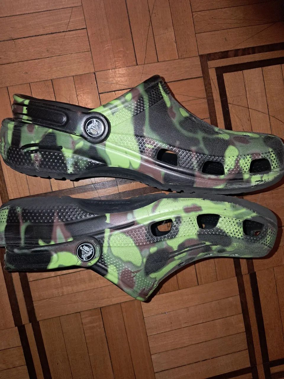 Crocs camuflado - Foto 2