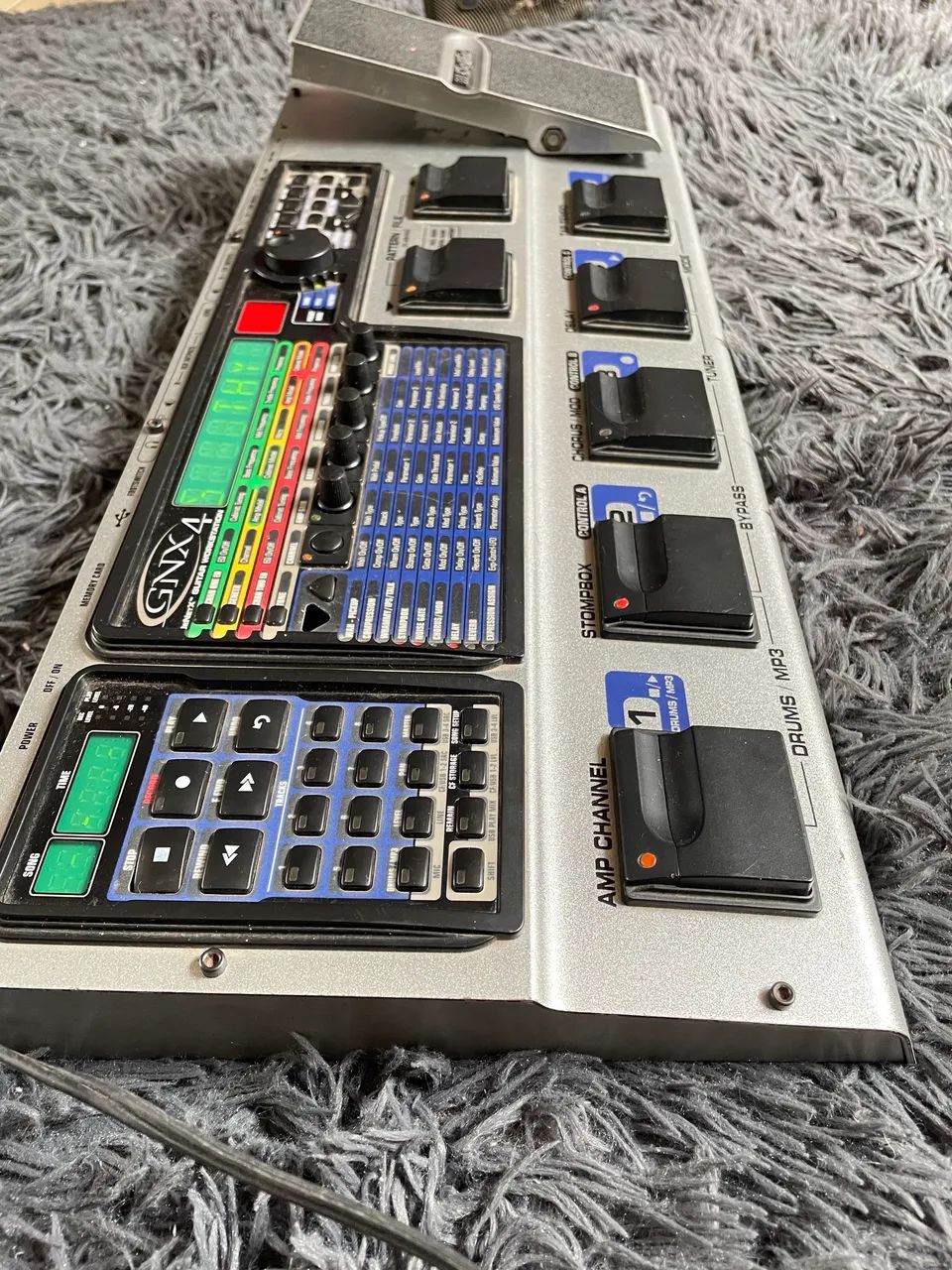 Pedaleira Digitech GNX4