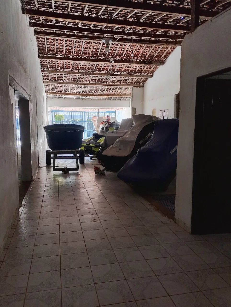 Casa com pier e rampa .