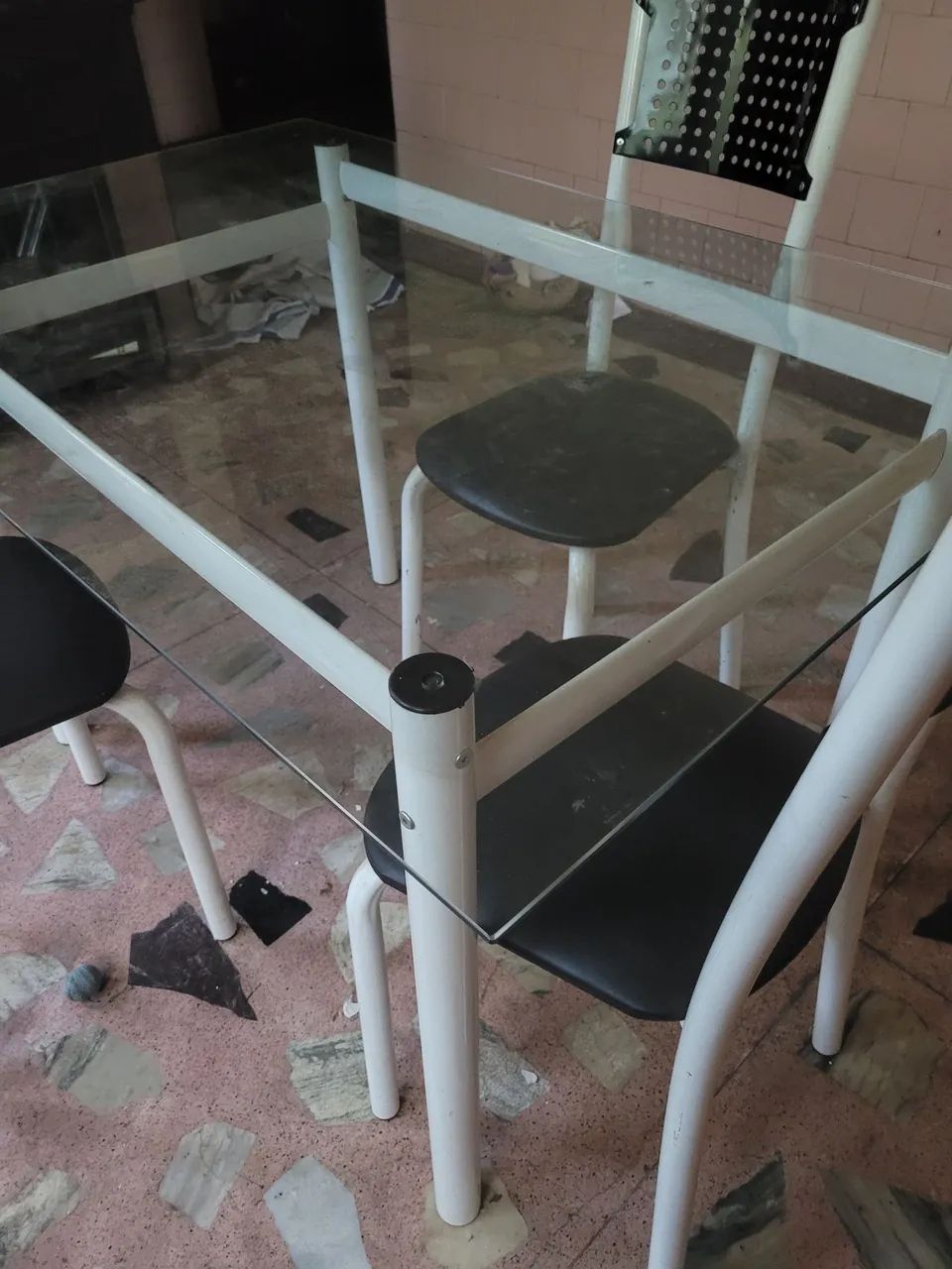 Mesa com cadeiras - Foto 3