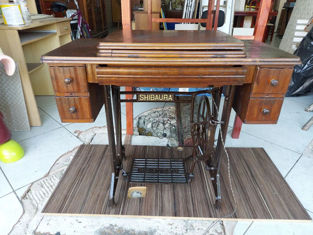 Máquina de costura antiga