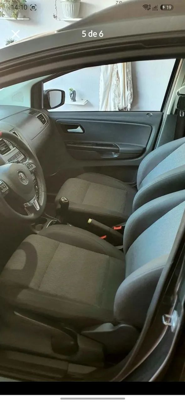 Volkswagen Fox 1.0 MI Total Flex 8V 5P 2014 - Foto 2