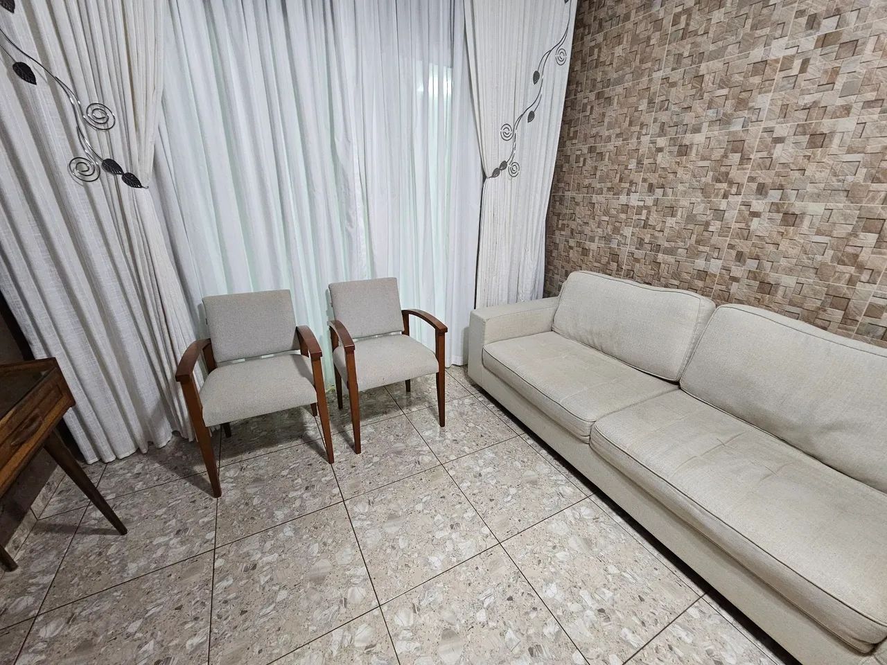Cadeiras Tok&Stok  450.00 reais cada. - Foto 4