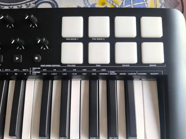 Teclado Midi M-Audio Oxygen25 - Foto 3