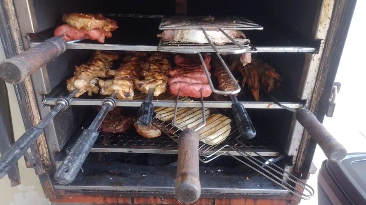 CHURRASQUEIRO. Sem limite de tempo no evento  - Foto 4