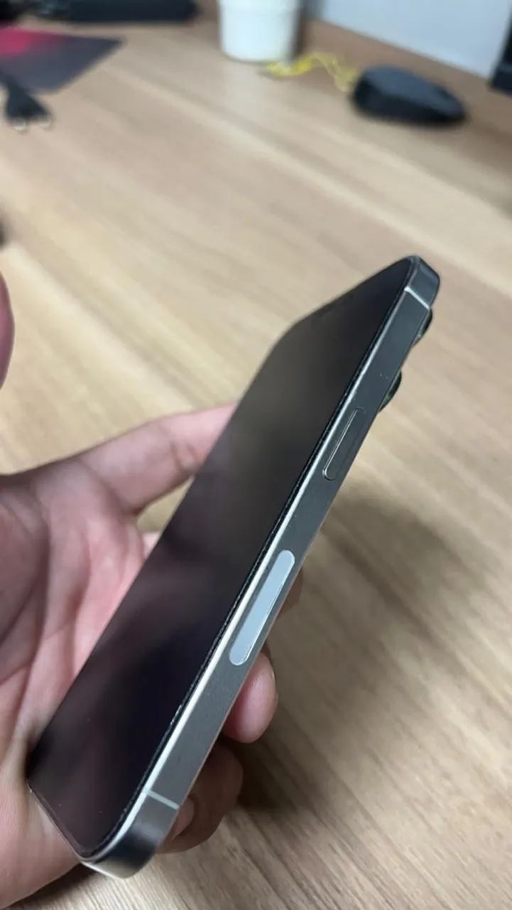 iPhone 15 pro - Foto 3