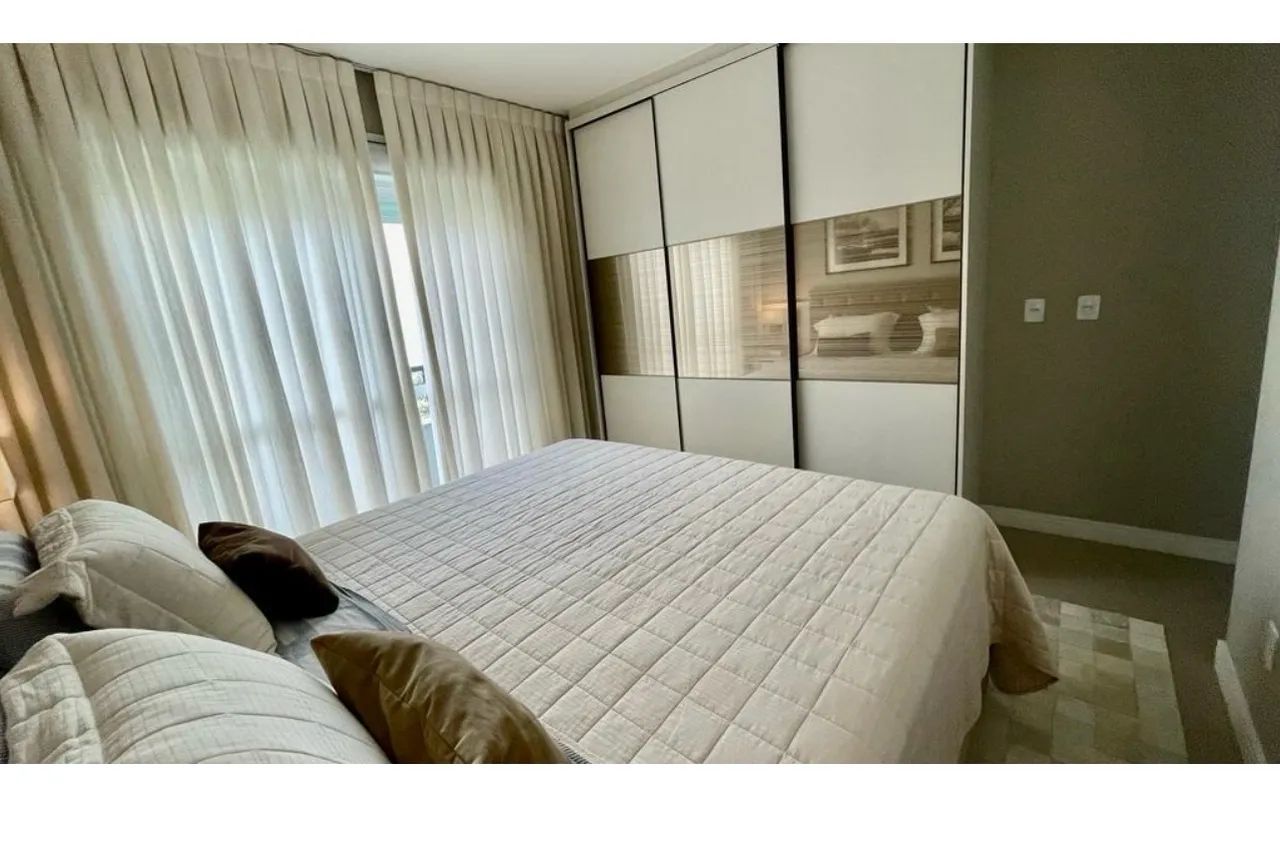 Cama de casal 2,00 x 2,00 com cabeceira ótimo estado