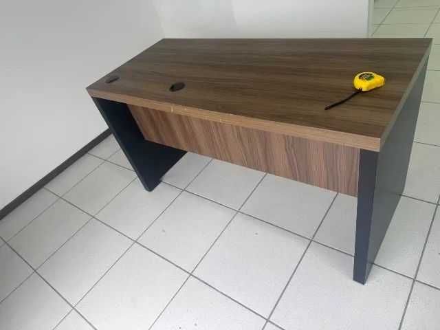 Mesa de escritório com gaveta  - Foto 2