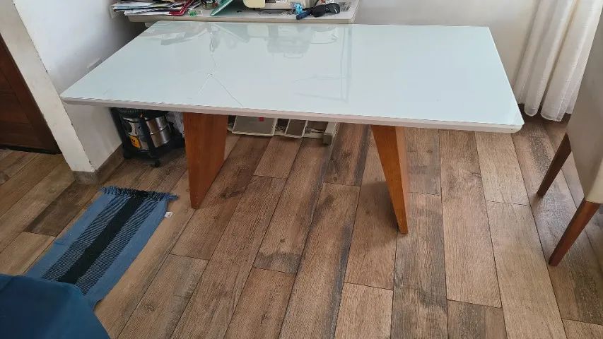 Mesa de jantar 6 lugares para doação 