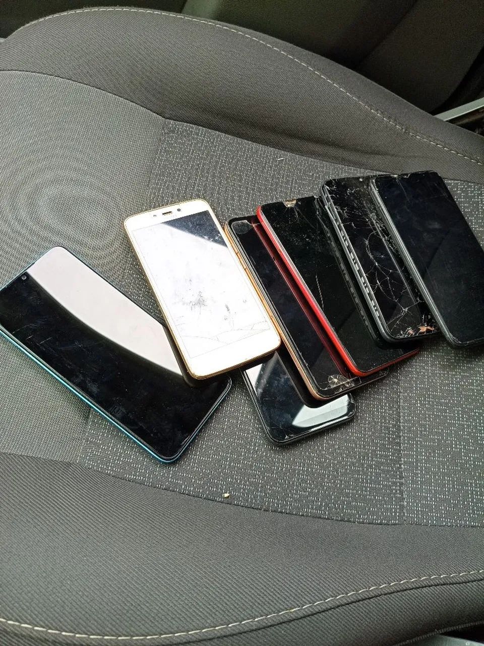 Vendo 8 carcaças de celular