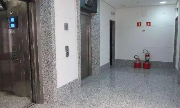 Conjunto comercial 368,00m² com 8 vagas de garagem - Foto 4