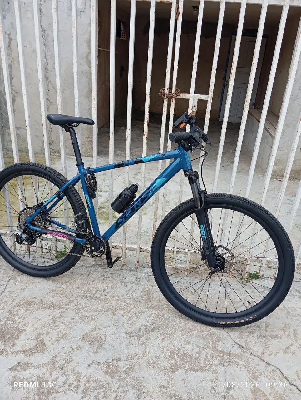 Bicicleta aro 29 semi nova