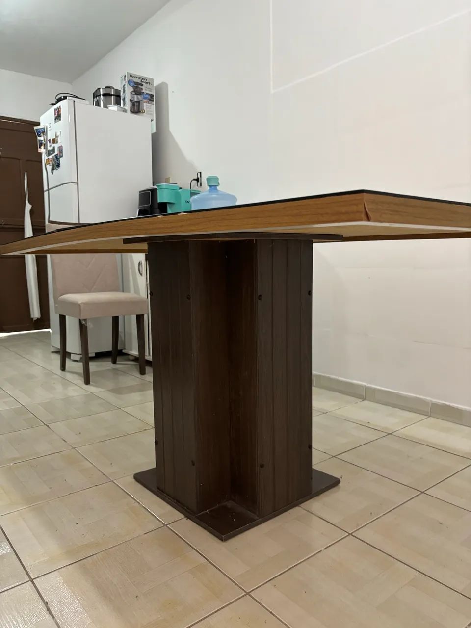 Mesa de madeira com tampo de vidro com espelho + 6 cadeiras - Foto 3