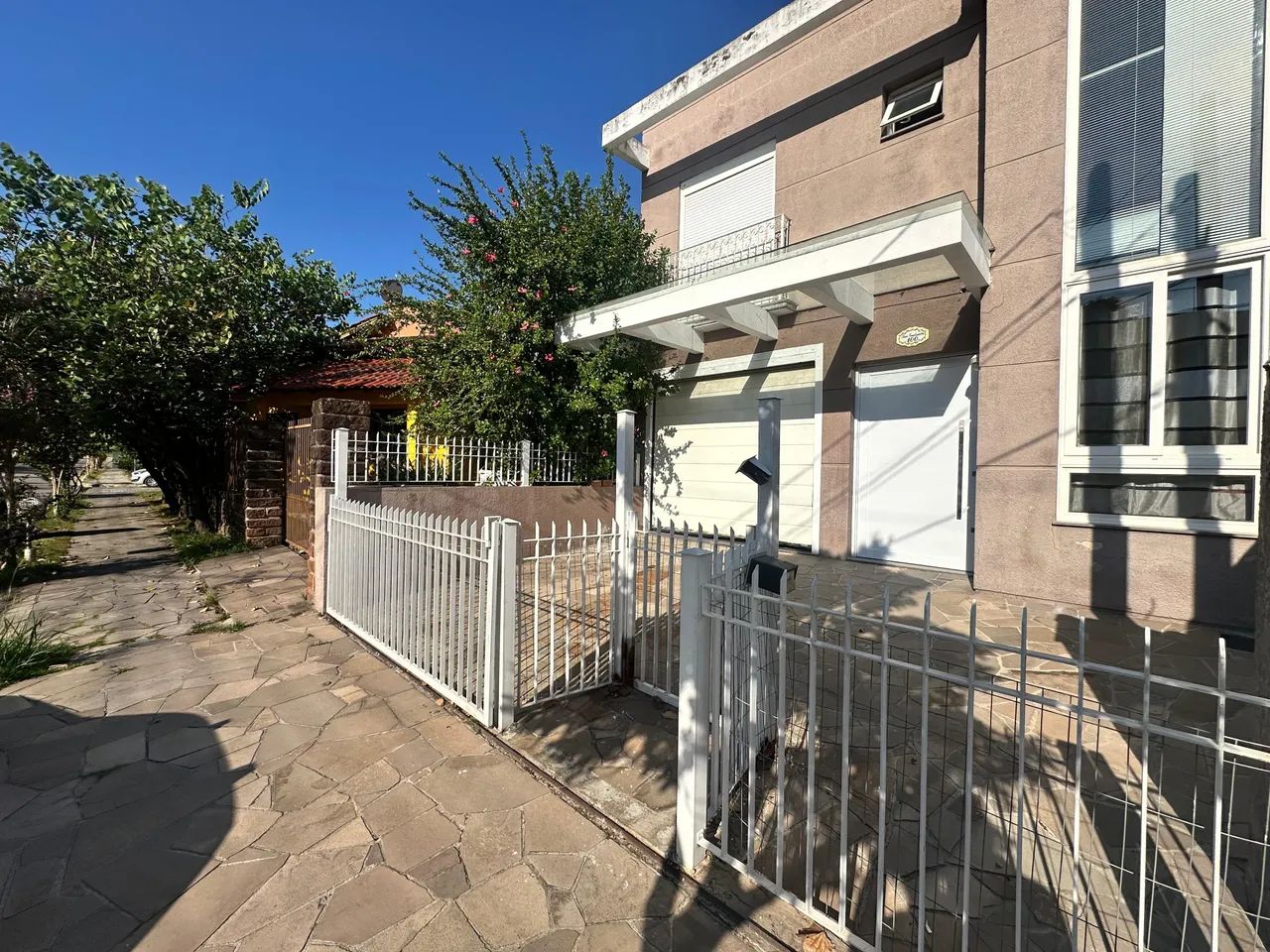 Casa, mobiliada com 4 dormitórios sendo 1 suíte no bairro Hípica, Zona Sul de Porto Alegre - Foto 10