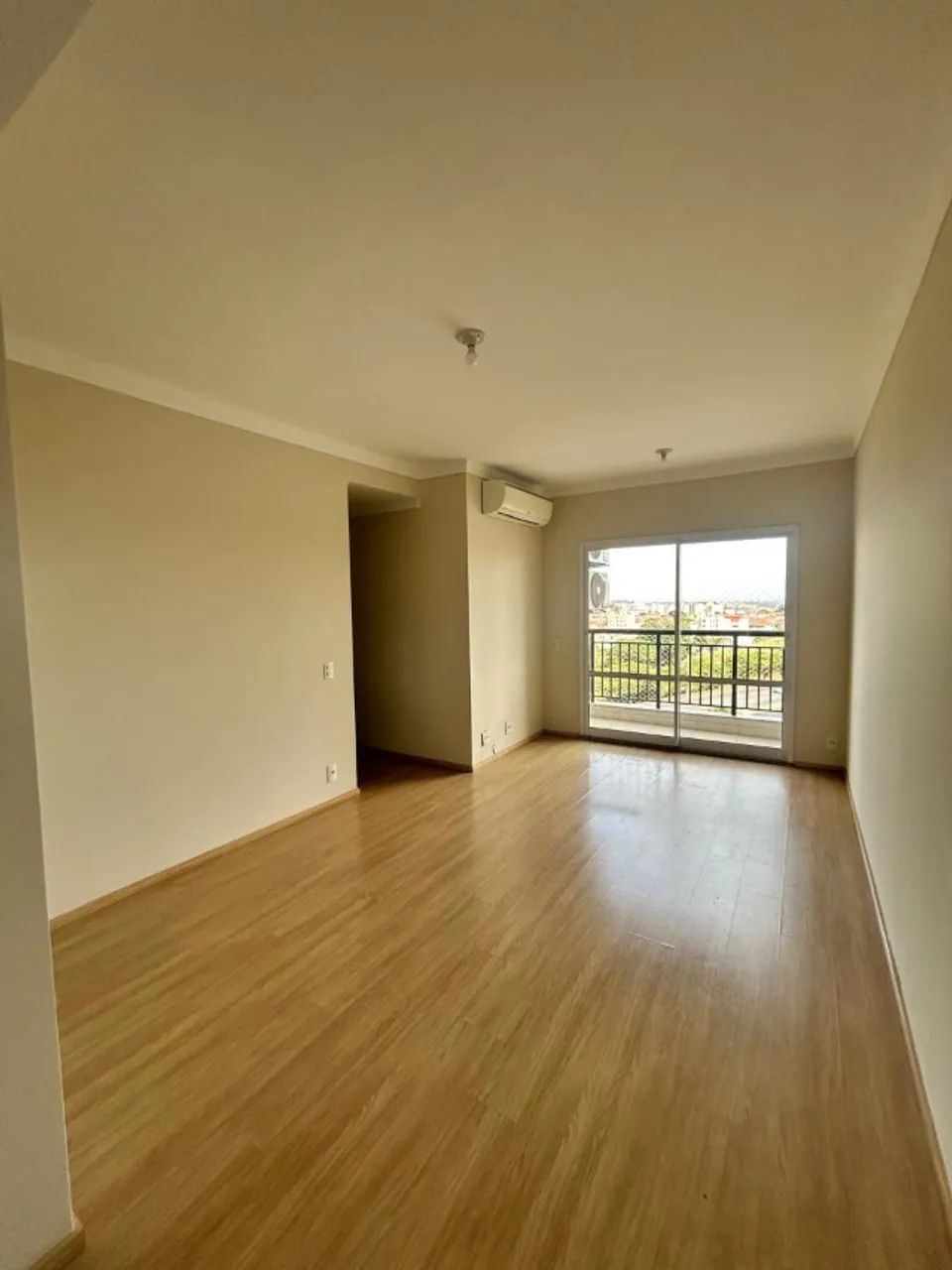 Apartamento, 3 quartos, 2 vagas, ar condicionado, Jd Chapadao 