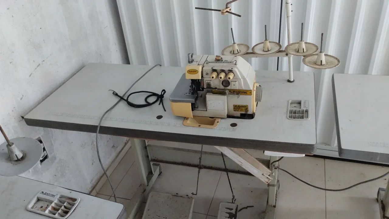 Máquina de costura 