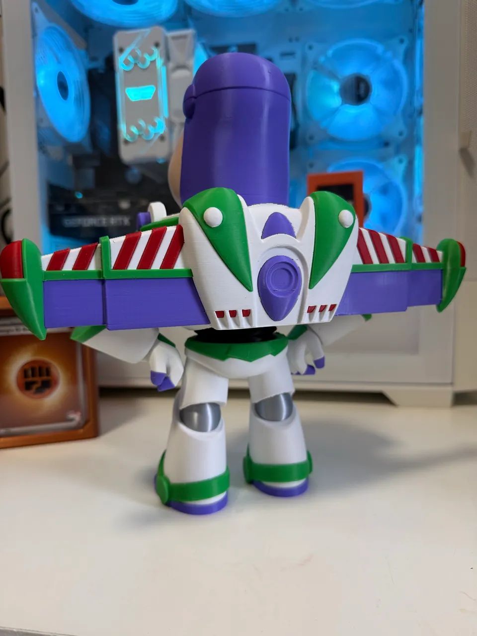 Buzz Lightyear (leves defeitos de impressão) - Foto 2