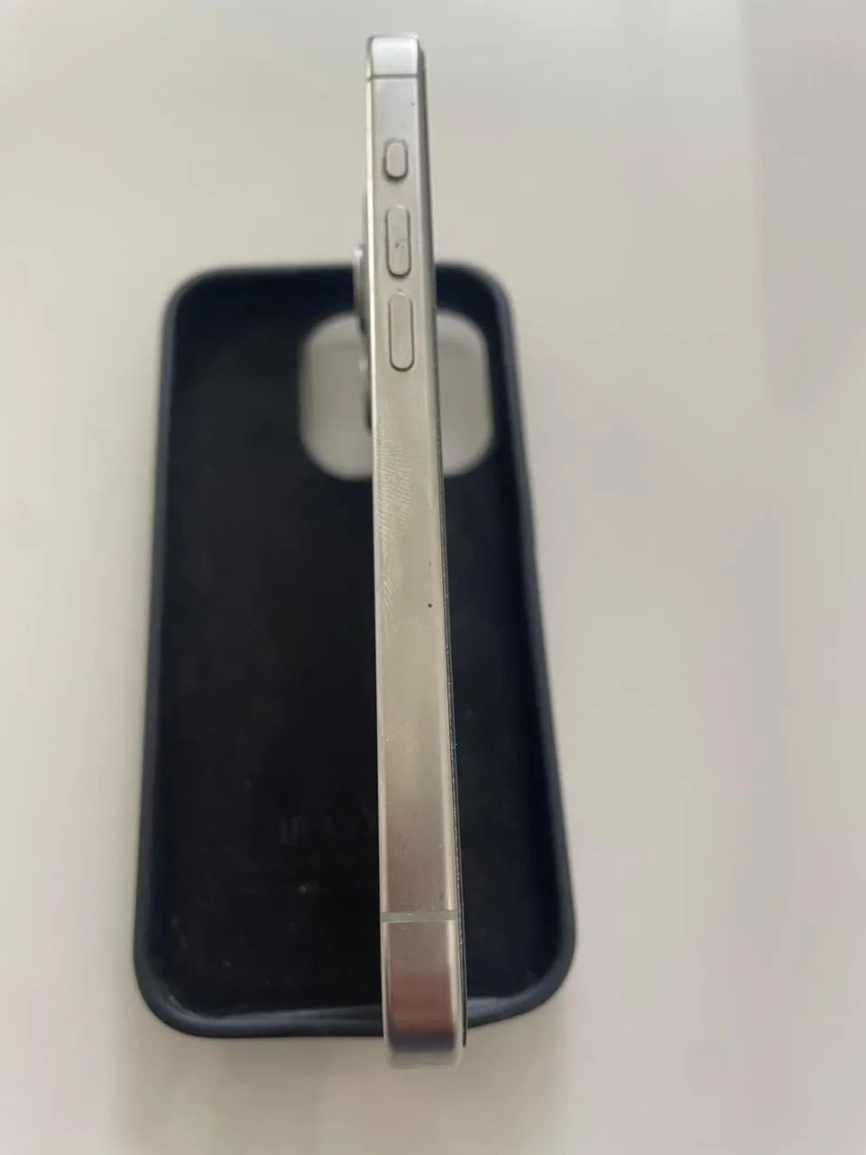 iPhone 15 Pro - Foto 3