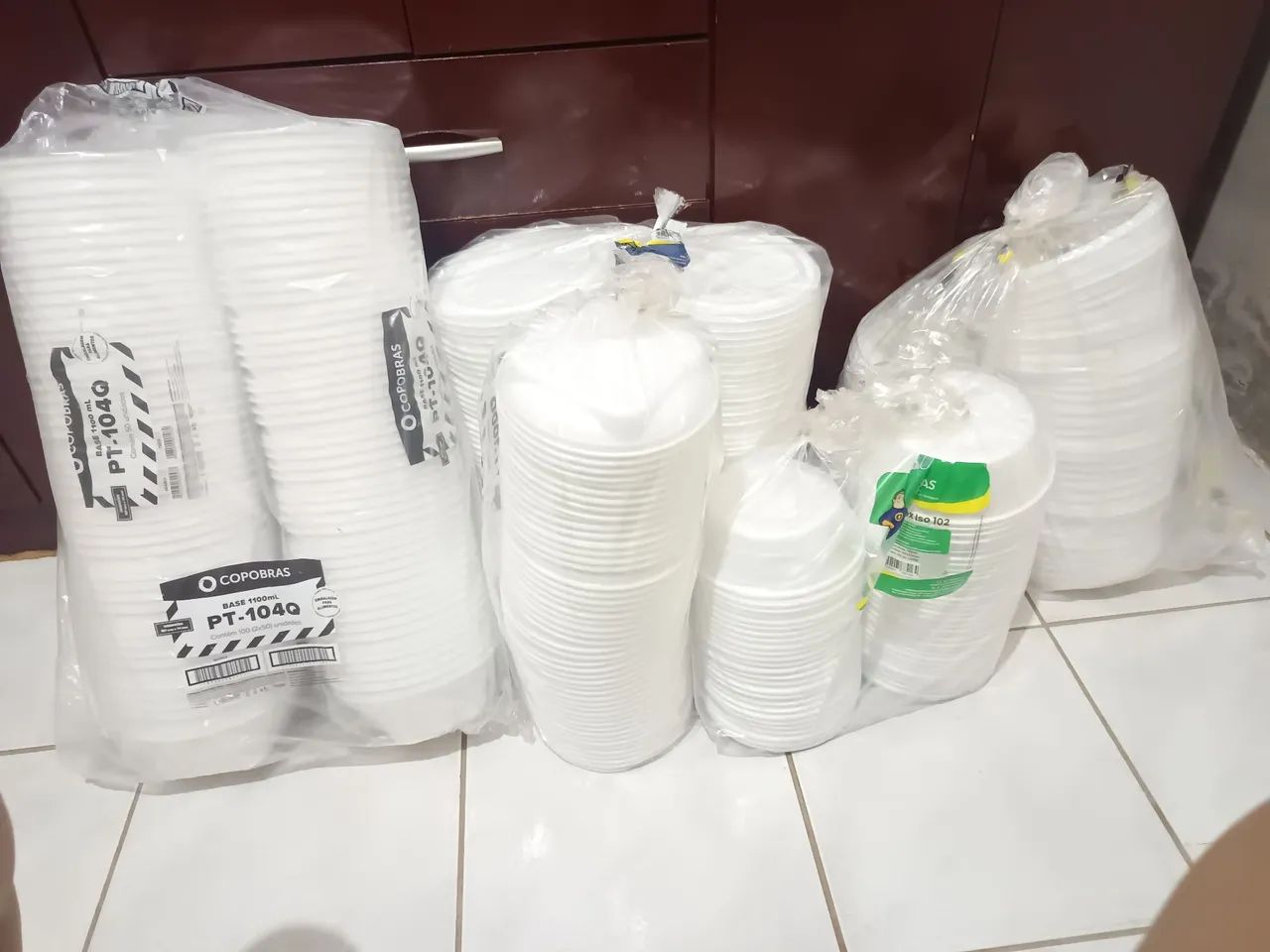 Desapego, Marmitex diversos redondos e retangular e vasilhas de salada * - Foto 5