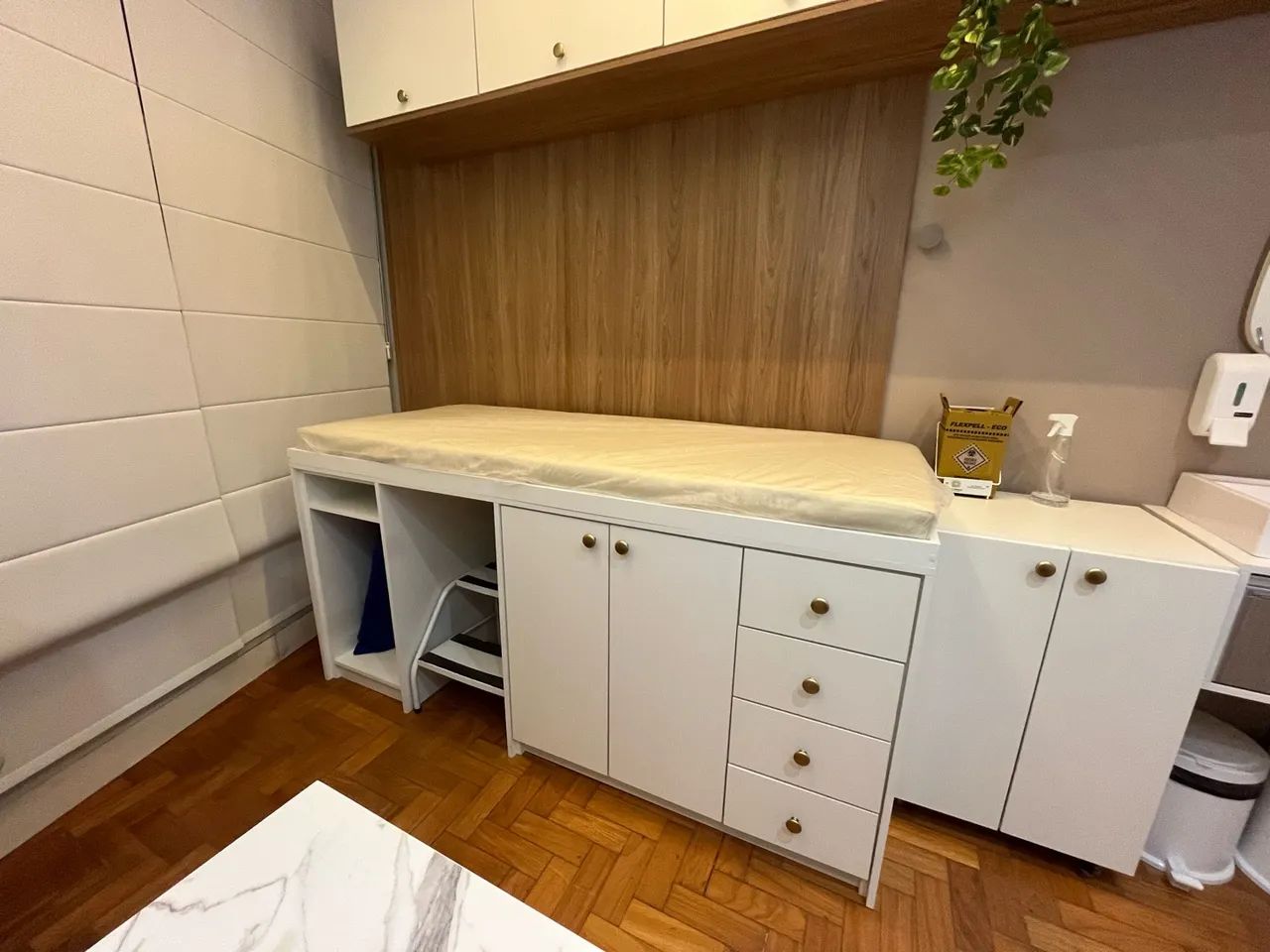 Balcão + Bancada, Maca com gaveteiro, nicho aéreo  - Foto 3