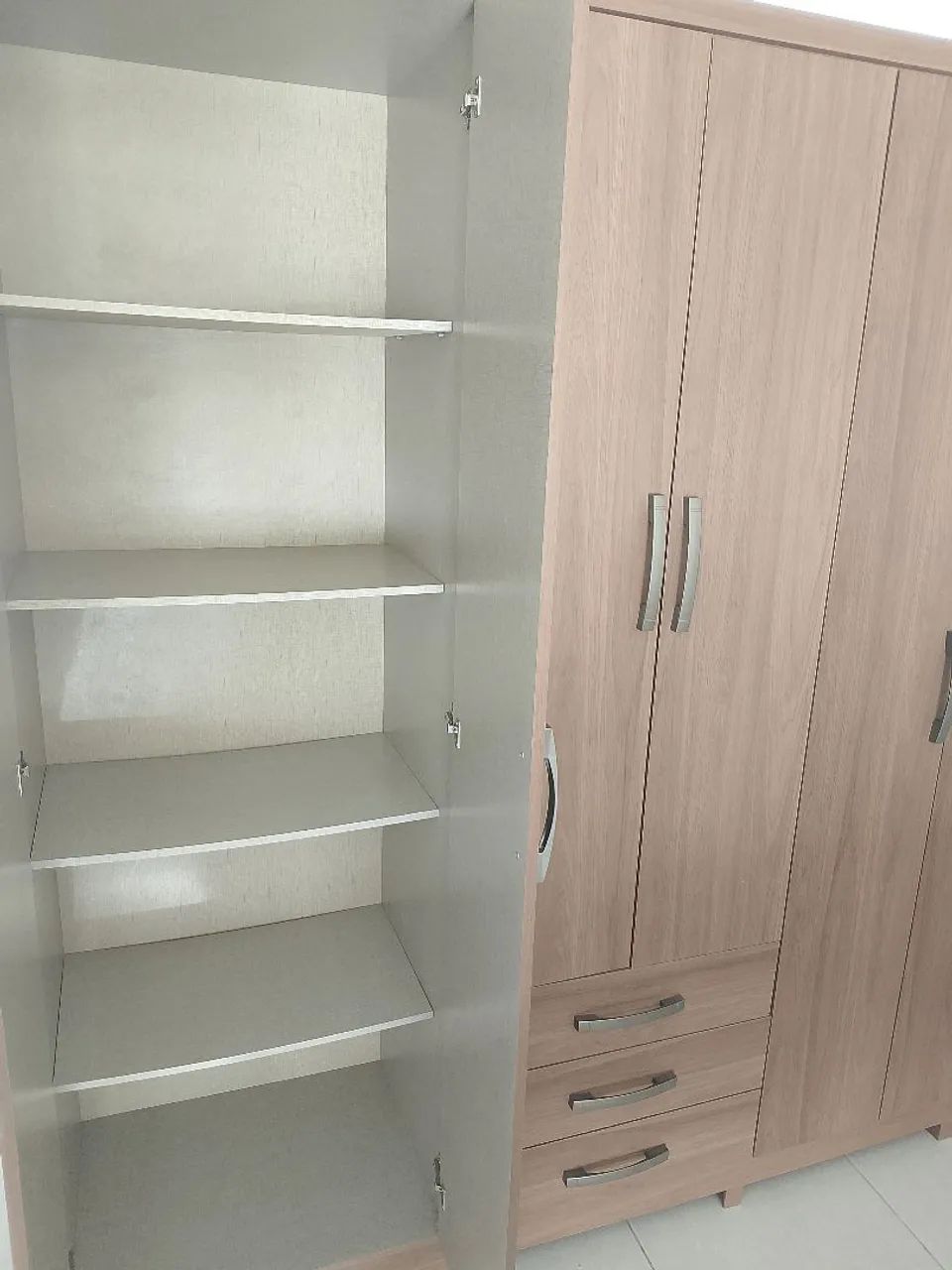 Guarda-roupa 06 portas - Foto 2