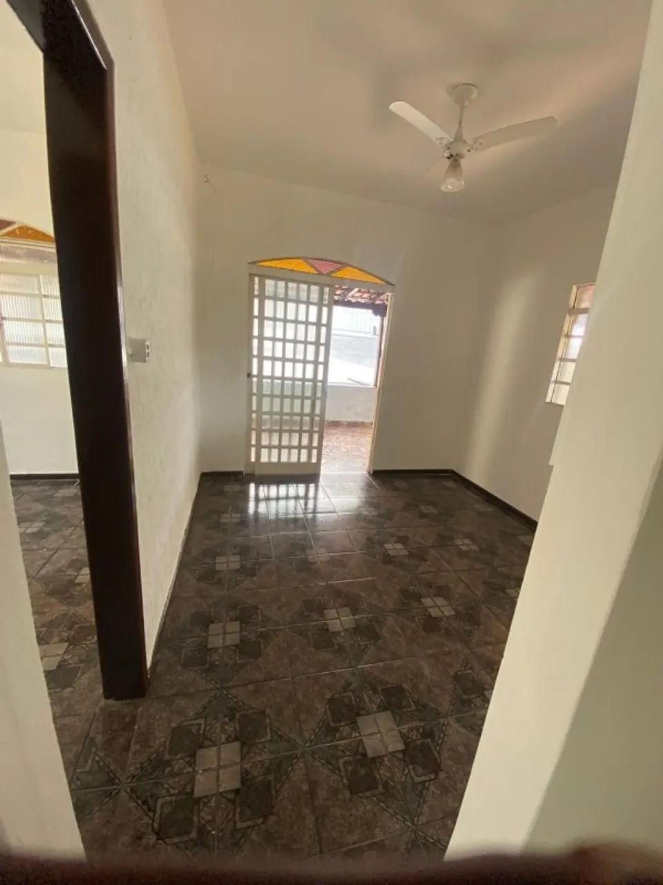 Casa com 3 quartos para alugar em Ibirité - Foto 2
