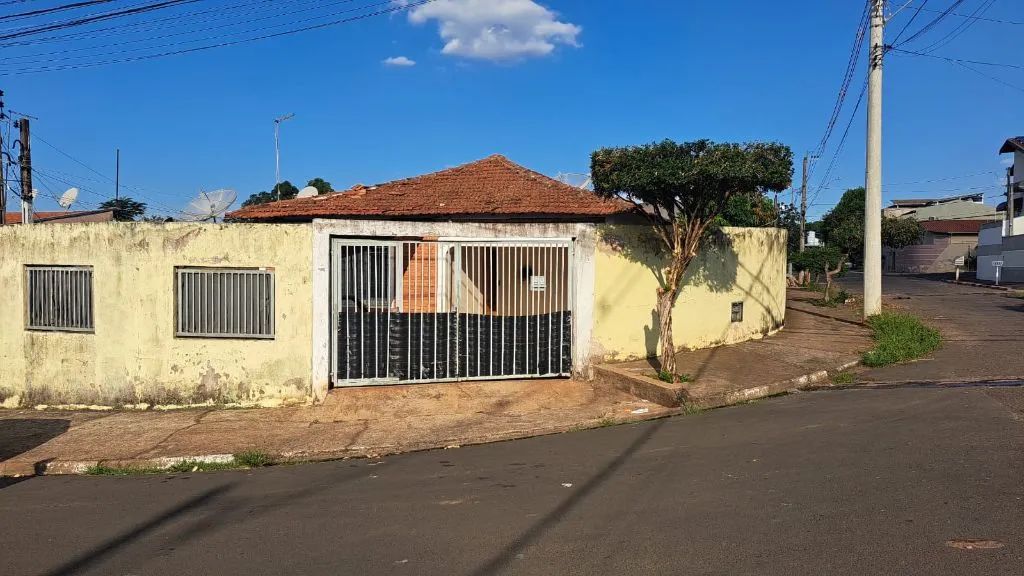 Venda de Casas / Padrão na cidade de Cosmópolis