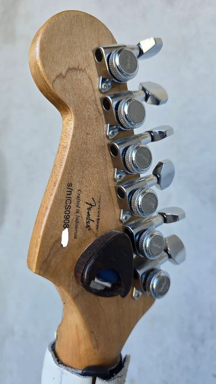 GUITARRA FENDER SQUIER DELUXE - Foto 2