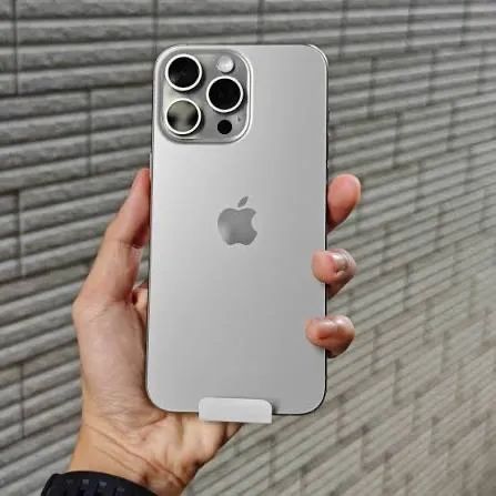IPHONE 15 PRO MAX NA CAIXA - Celulares e Smartphones - Santana