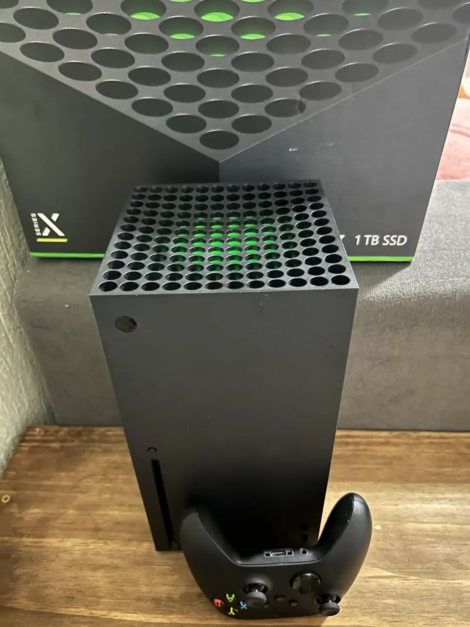Xbox séries x 1tb semi novo c/ caixa 