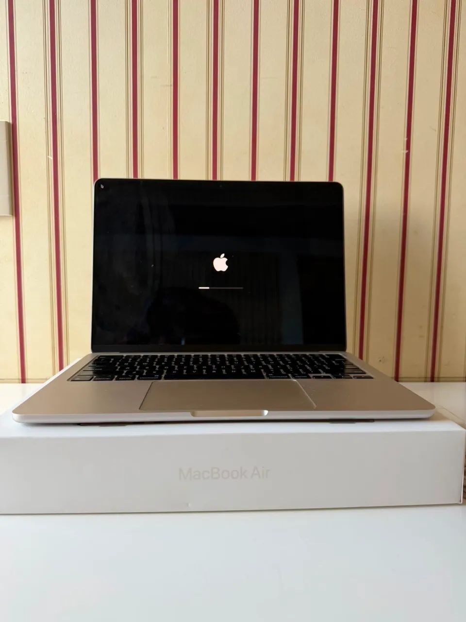 Mac Air prata chip da Apple M2 8gb de RAM SSD 256gb  - Foto 5
