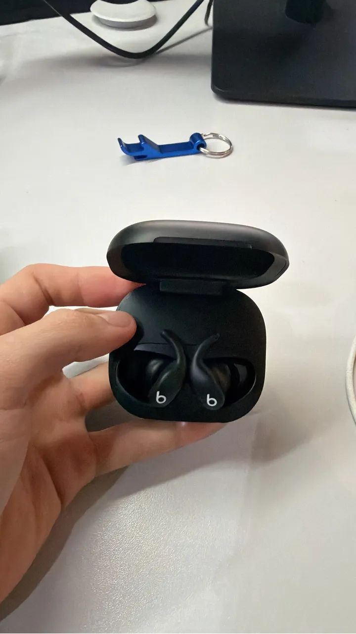 Powerbeats Fit