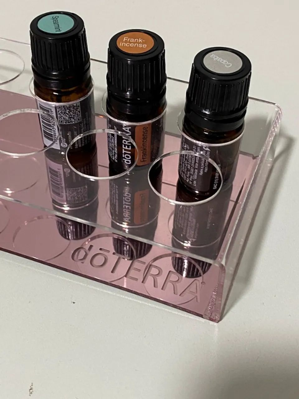 acrílico expositor para guardar óleos essencias capacidade 12 óleos de 5ml - Foto 3