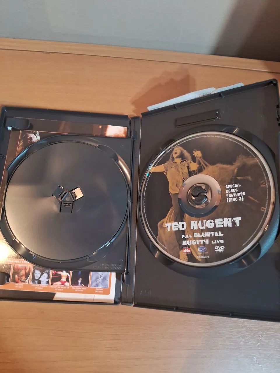 TED NUGENT - Full Bluntal Nugity Live - dvd duplo importado original  - Foto 4