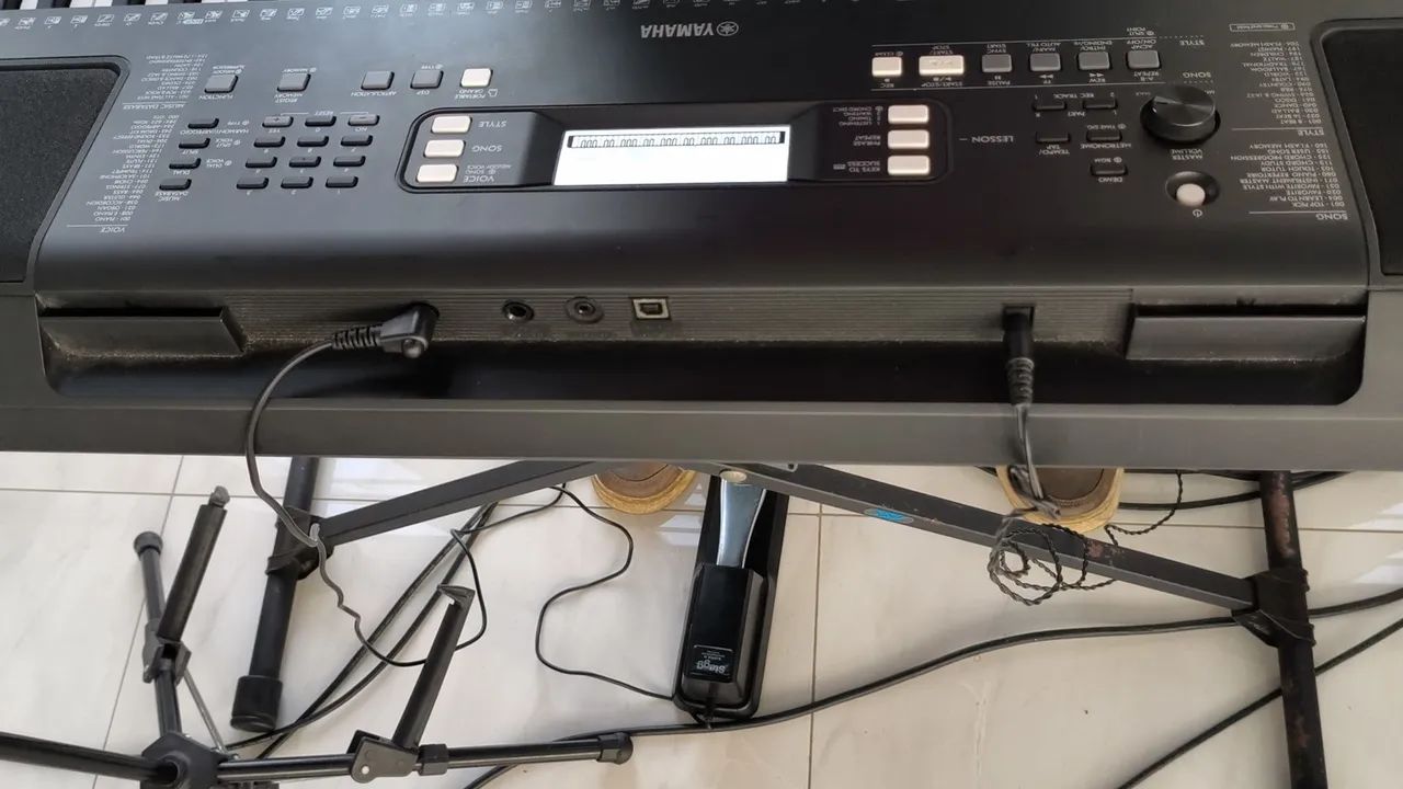 ? Yamaha PSR-E373 - Completo, Excelente! ? - Foto 4