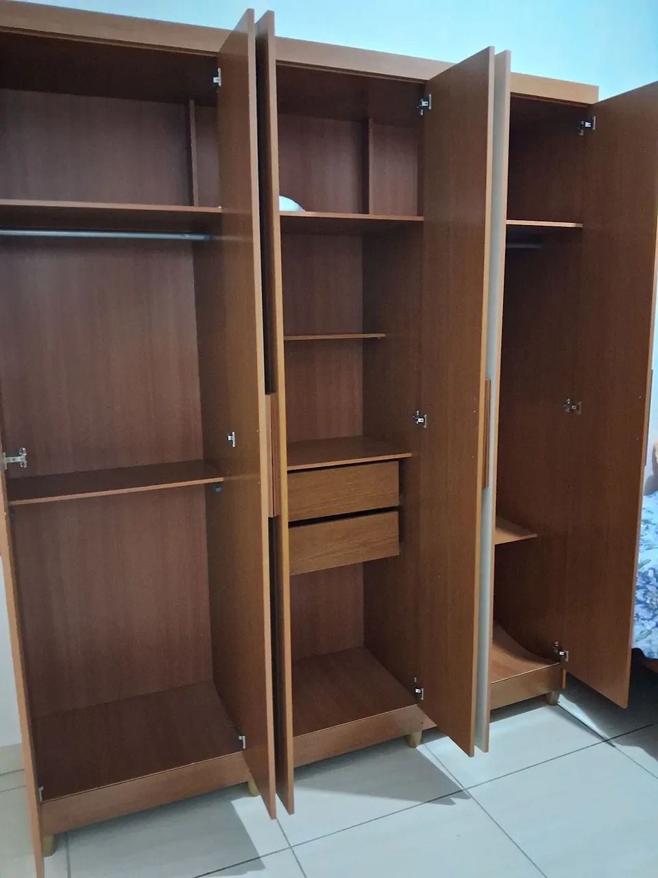 Guarda roupa 6 portas - Foto 4