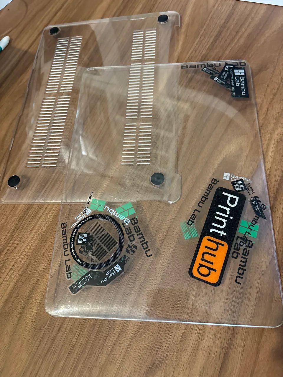 MacBook Air M1 - Case com adesivos