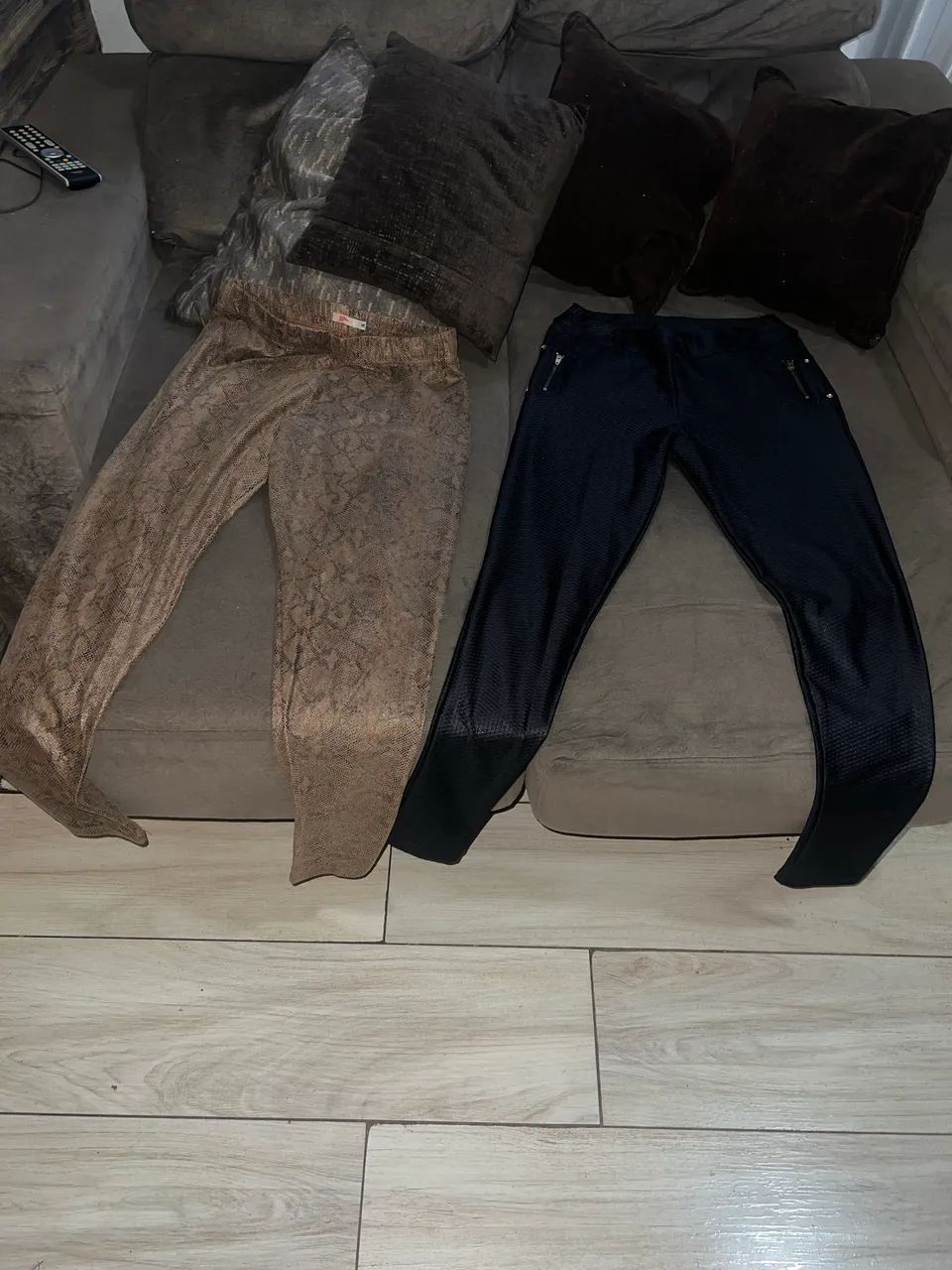 Lote de Roupas femininas - Foto 2