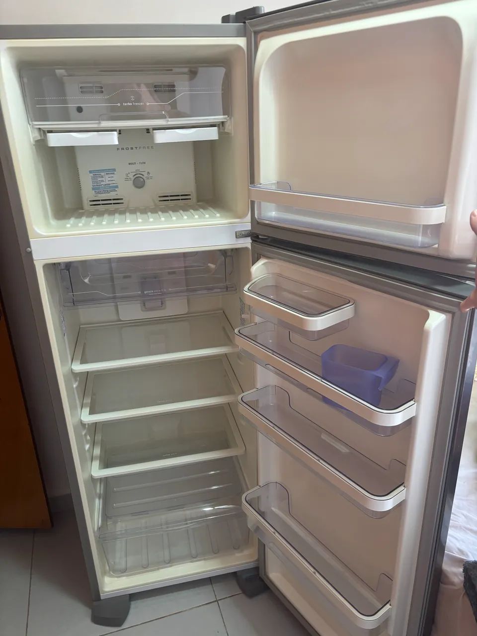Refrigerador Electrolux 310 litros inox  - Foto 5
