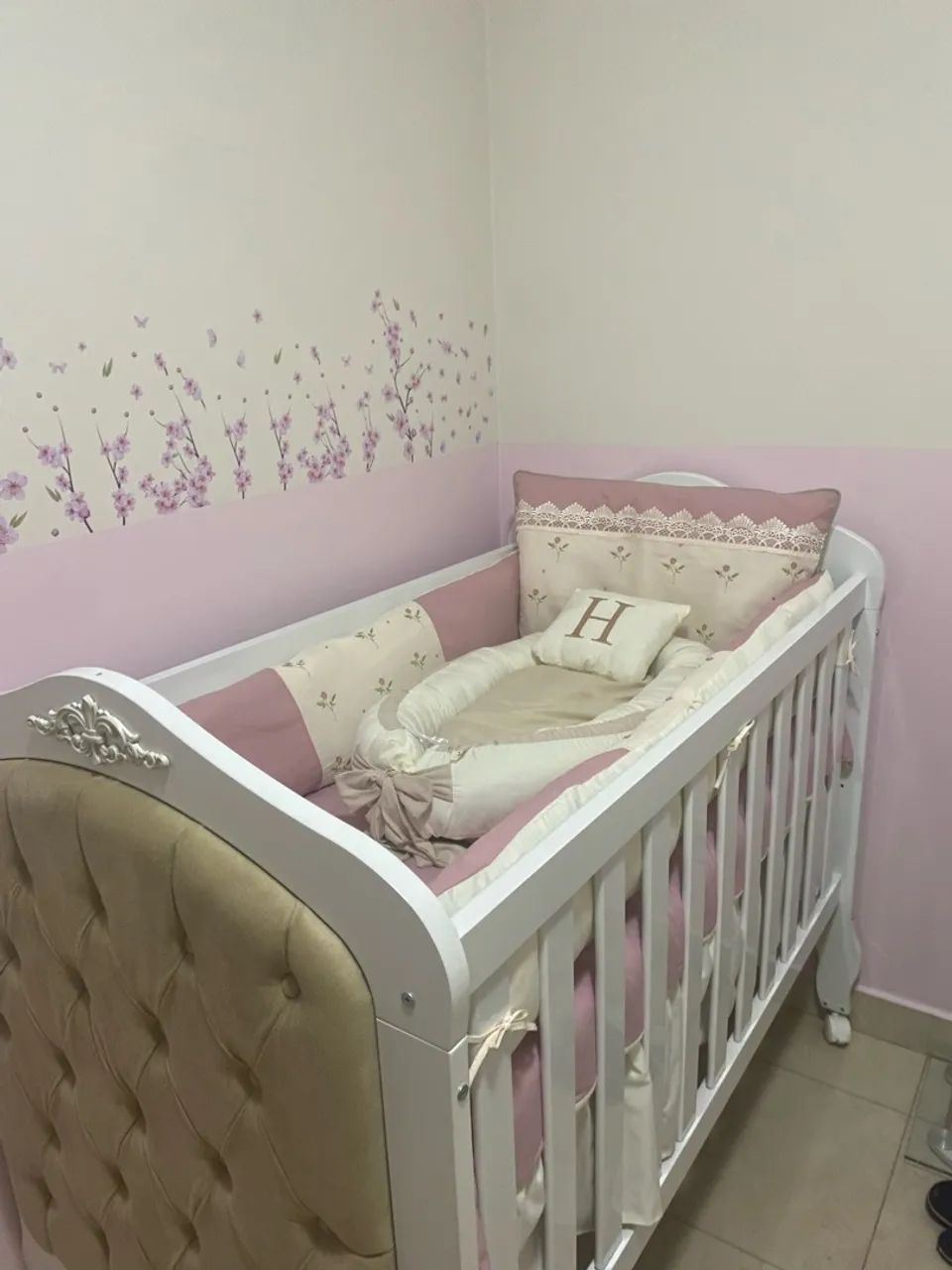 Berço 3 em 1 com capitonê + colchão 