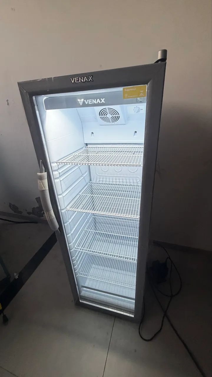 Expositor Venax 209 litros 220v zerado - Geladeiras e Freezers