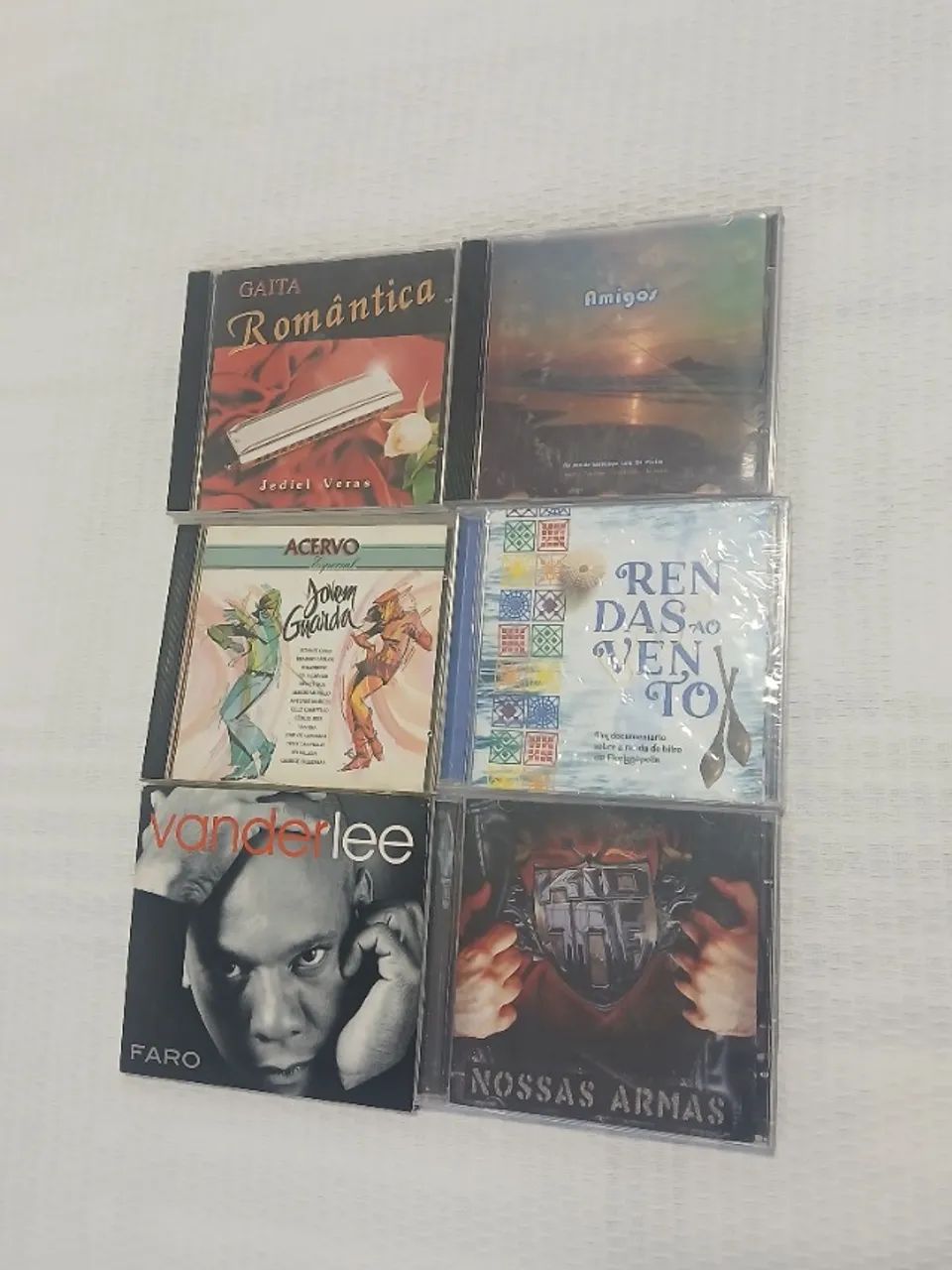 Coleção de CDs musicais originais com diversos estilos